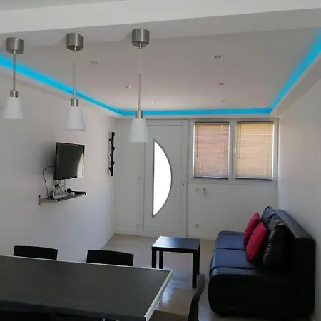 Coquet Et Confortable Appartement T2 Rognac Exterior photo